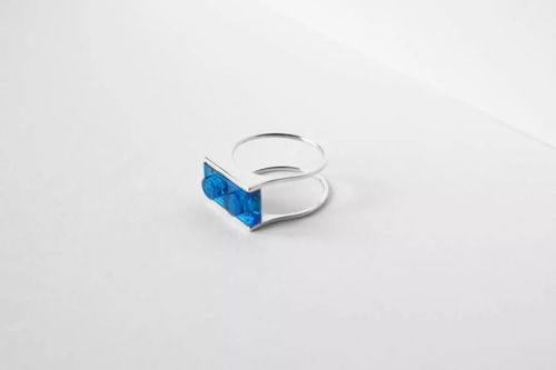 产品 乐高 是这些首饰上的宝石